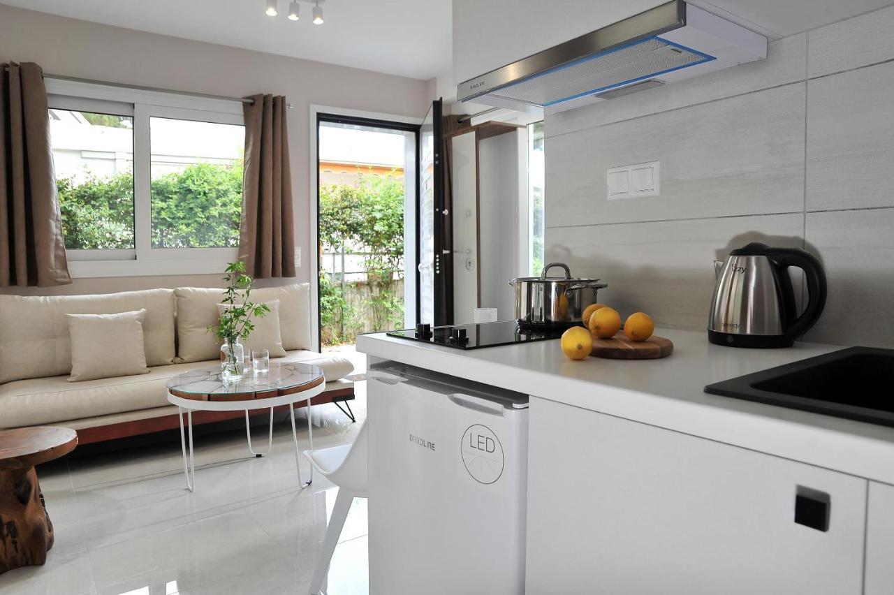 Alekos Luxury Suites Free 24H Transportation From - To Airport أرتيميدا المظهر الخارجي الصورة