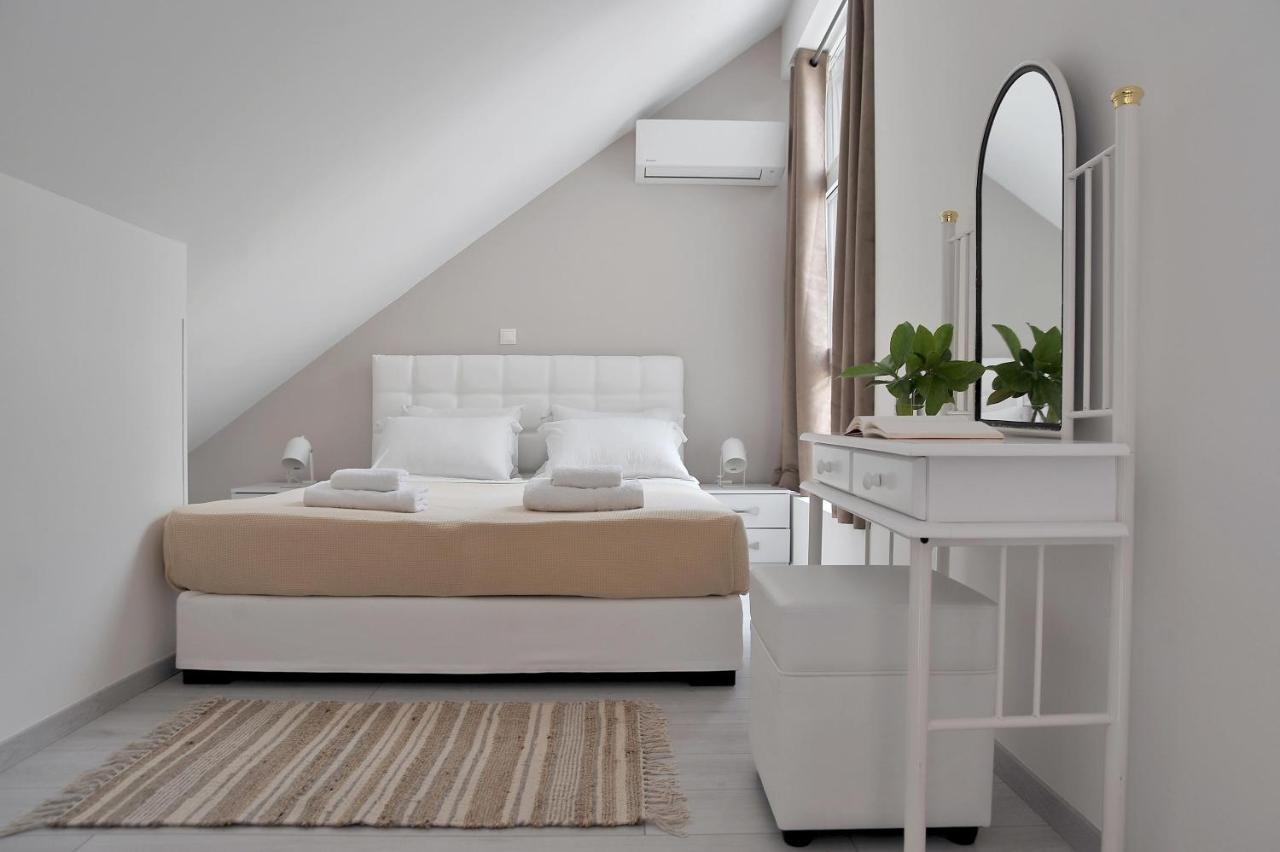 Alekos Luxury Suites Free 24H Transportation From - To Airport أرتيميدا المظهر الخارجي الصورة