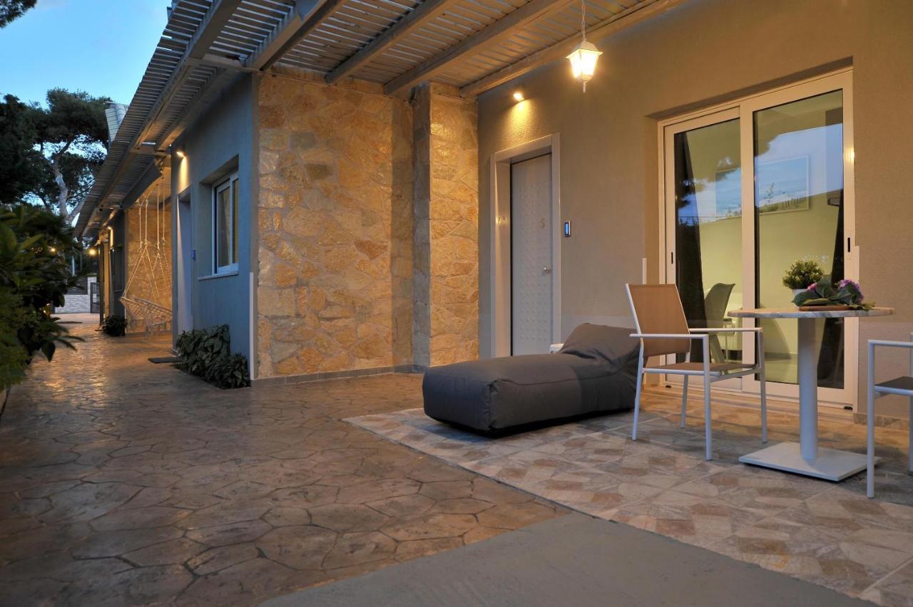 Alekos Luxury Suites Free 24H Transportation From - To Airport أرتيميدا المظهر الخارجي الصورة
