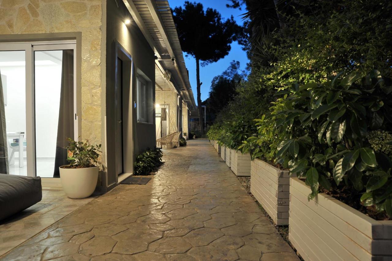 Alekos Luxury Suites Free 24H Transportation From - To Airport أرتيميدا المظهر الخارجي الصورة