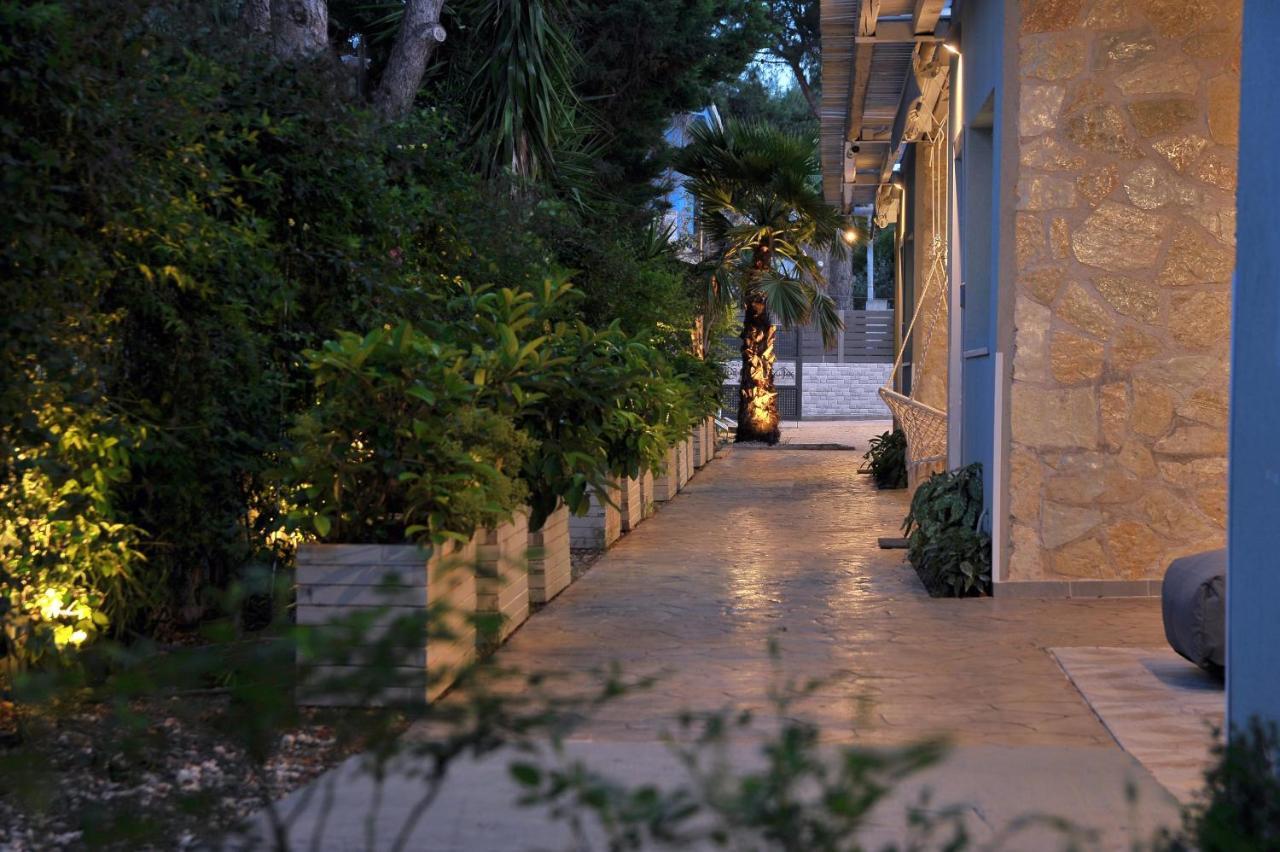 Alekos Luxury Suites Free 24H Transportation From - To Airport أرتيميدا المظهر الخارجي الصورة